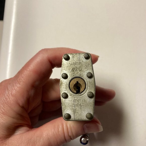 Vintage Heavy Duty Diamond Brand Padlock Lock - Picture 6 of 12